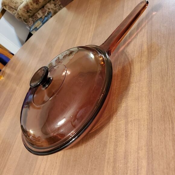 Visions Amber By Corning Glass 10" Waffle Bottom Skillet w/ Lid - Picture 6 of 9